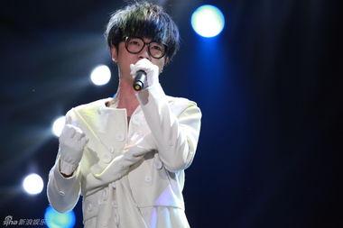 新浪娱乐 华晨宇,音乐梦想与人生感悟
